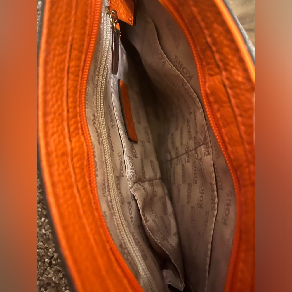 MICHAEL KORS USED ONCE PERFECT CONDITION - Picture 5 of 8